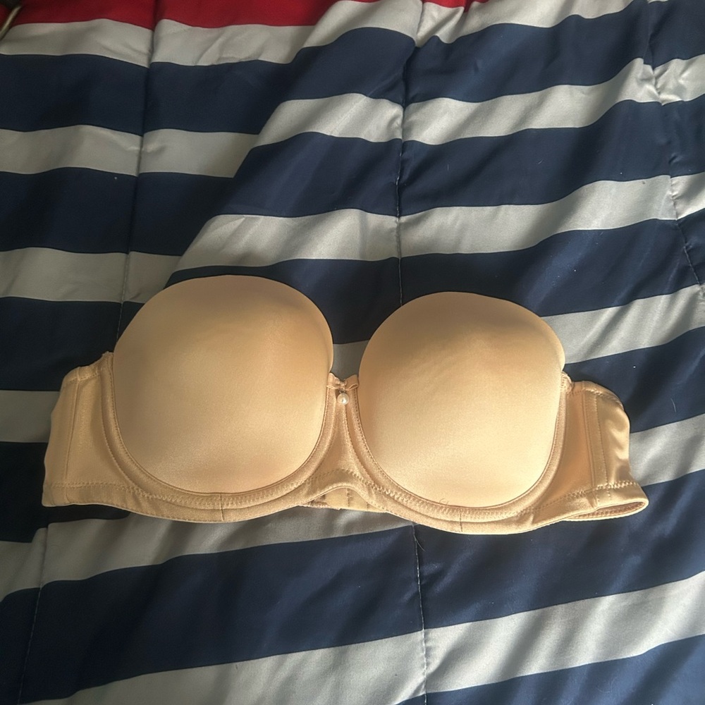 Strapless Convertible Bandeau Bra in Nude